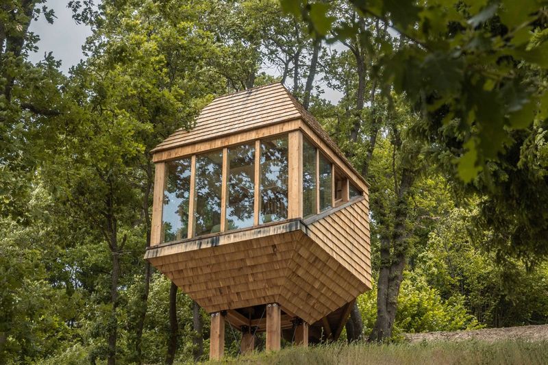A 12-Square-Meter Cabin That Rethinks Alpine Refuge