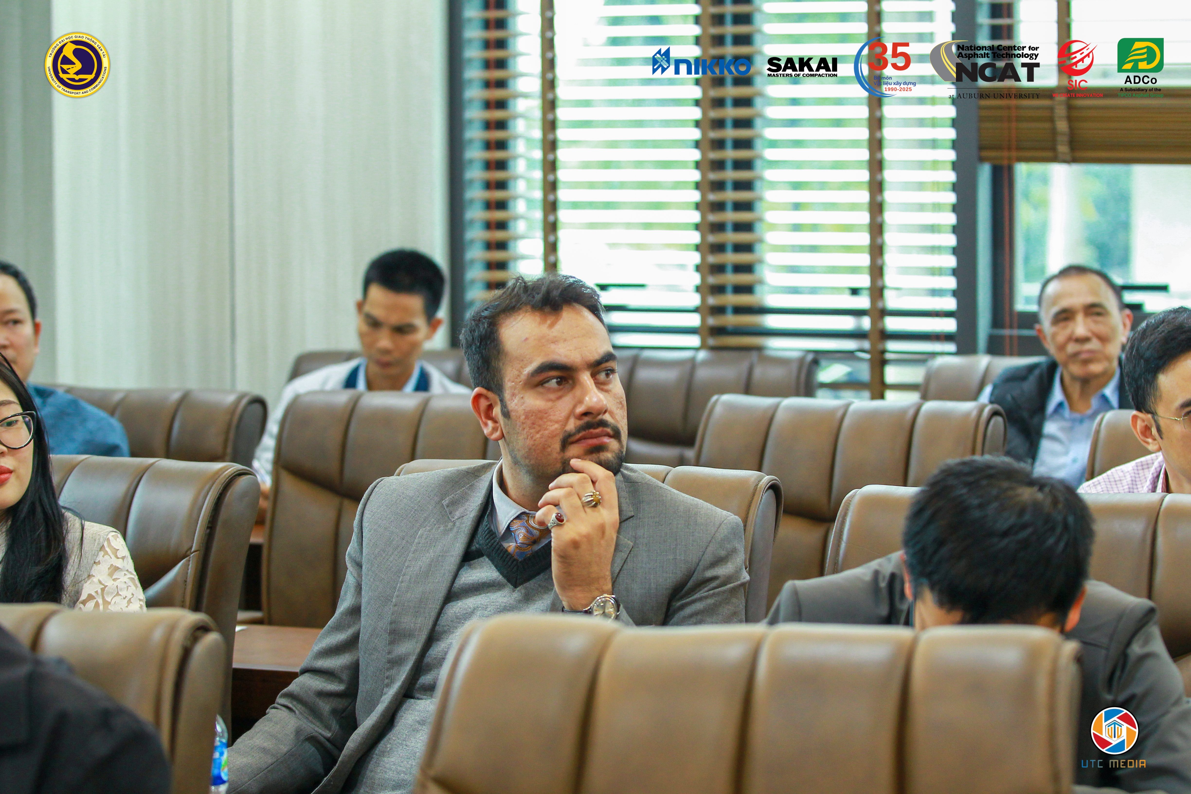 Atashkhiz at an asphalt technology seminar hosted by Vietnam’s University of Transport and Communications.