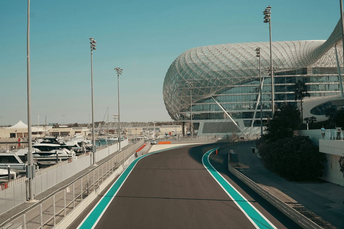 Stays & Hotels · Dubai