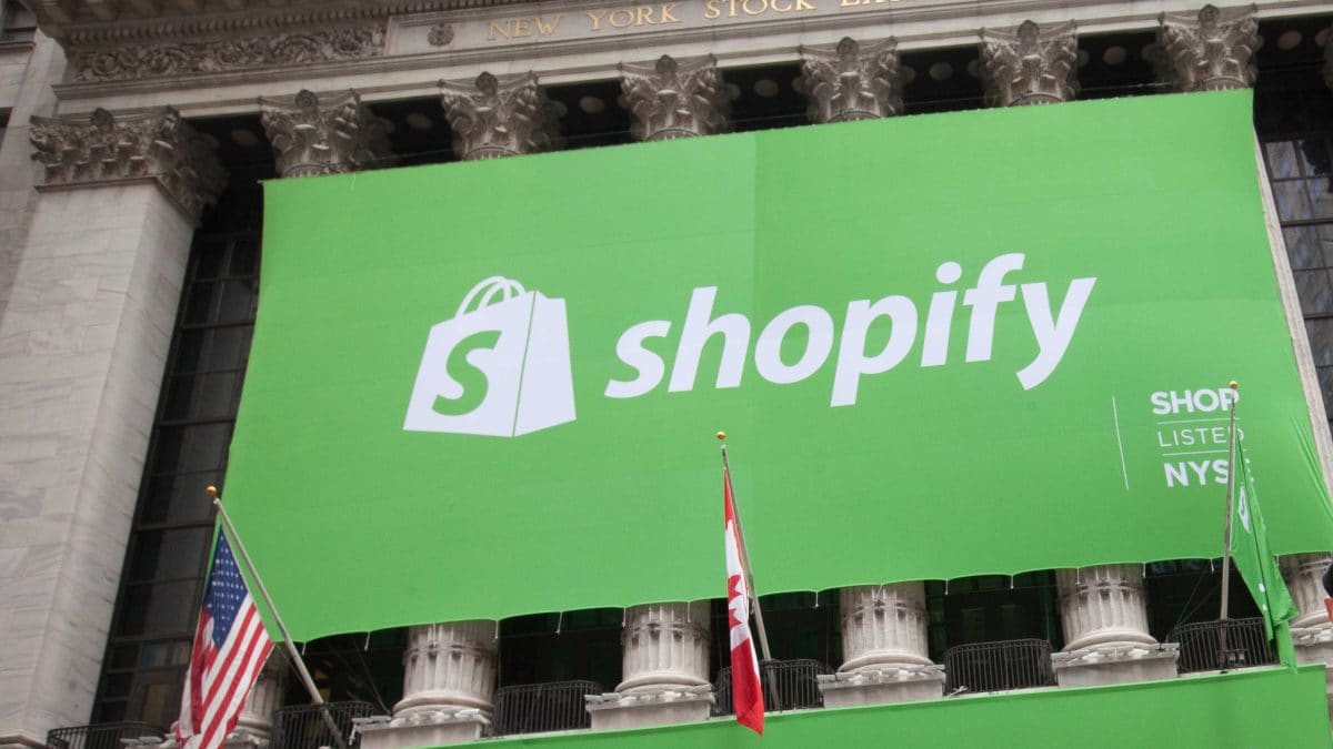 AI Search Brings Niche Merchants New Sales While Traditional Traffic Holds Steady