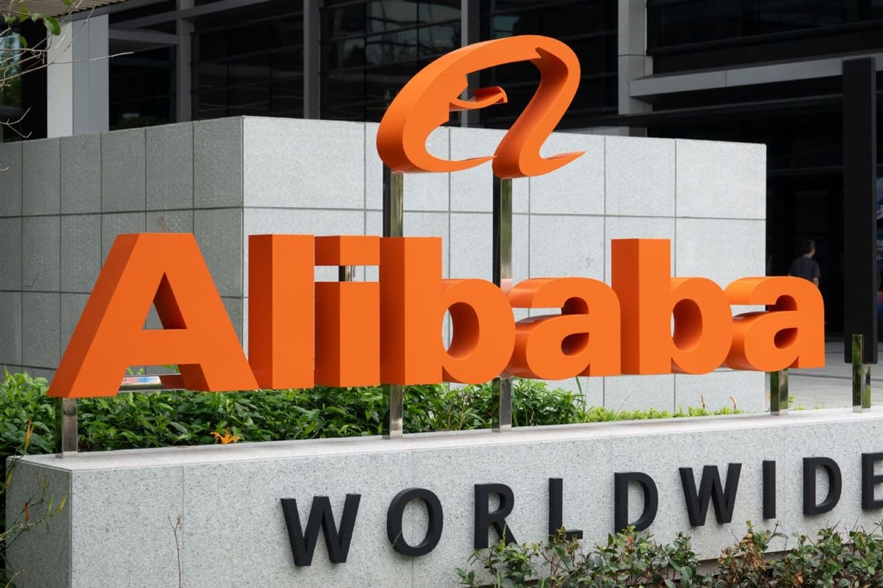 Alibaba to Raise $10.2 Billion in Placement for AI Build-Out