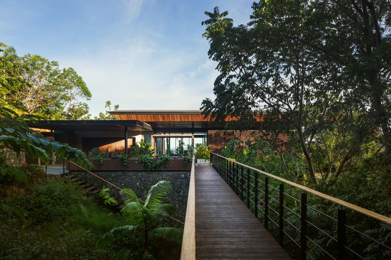 The Architecture of Anticipation: How One Costa Rican Home Redefines Arrival