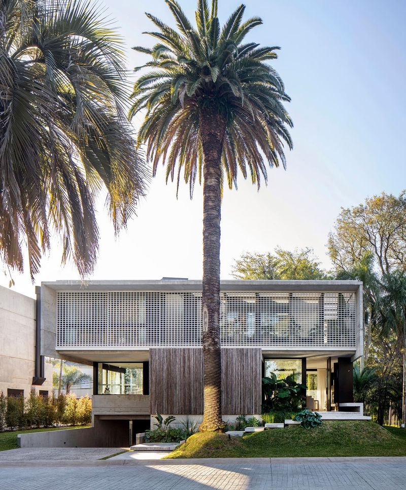 The Architecture of Thresholds: How Casa One Redefines Domestic Boundaries