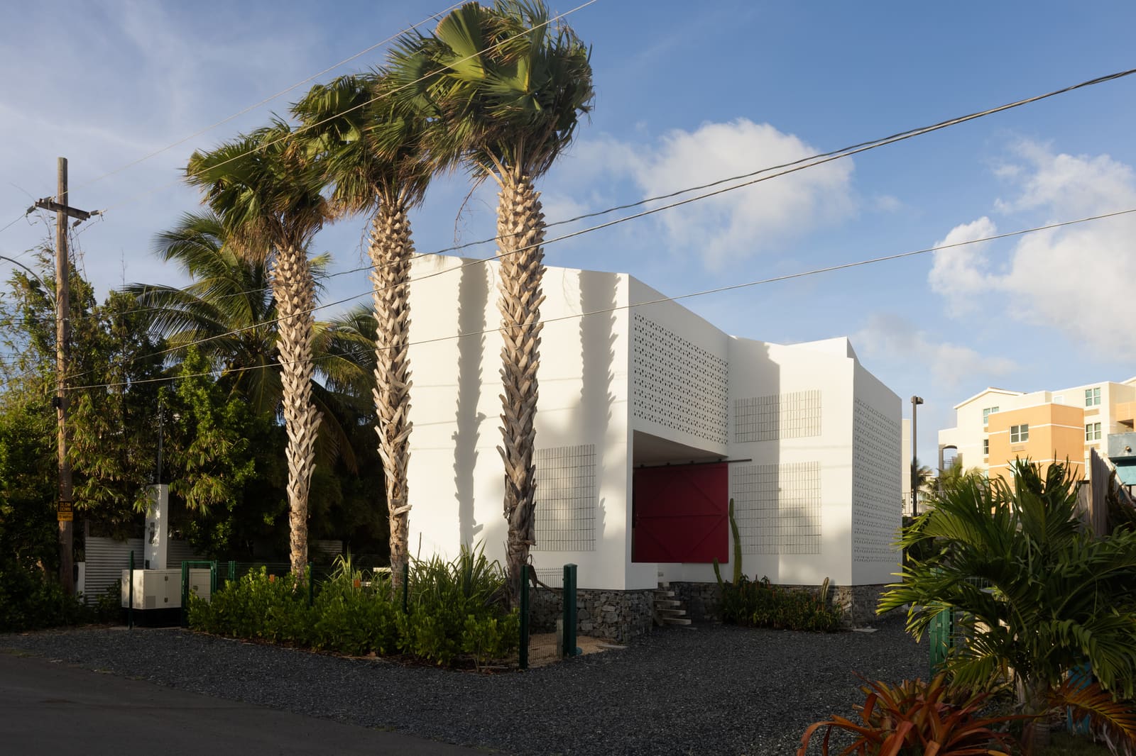 Building with the Storm: How One Puerto Rican House Negotiates Hurricane Architecture