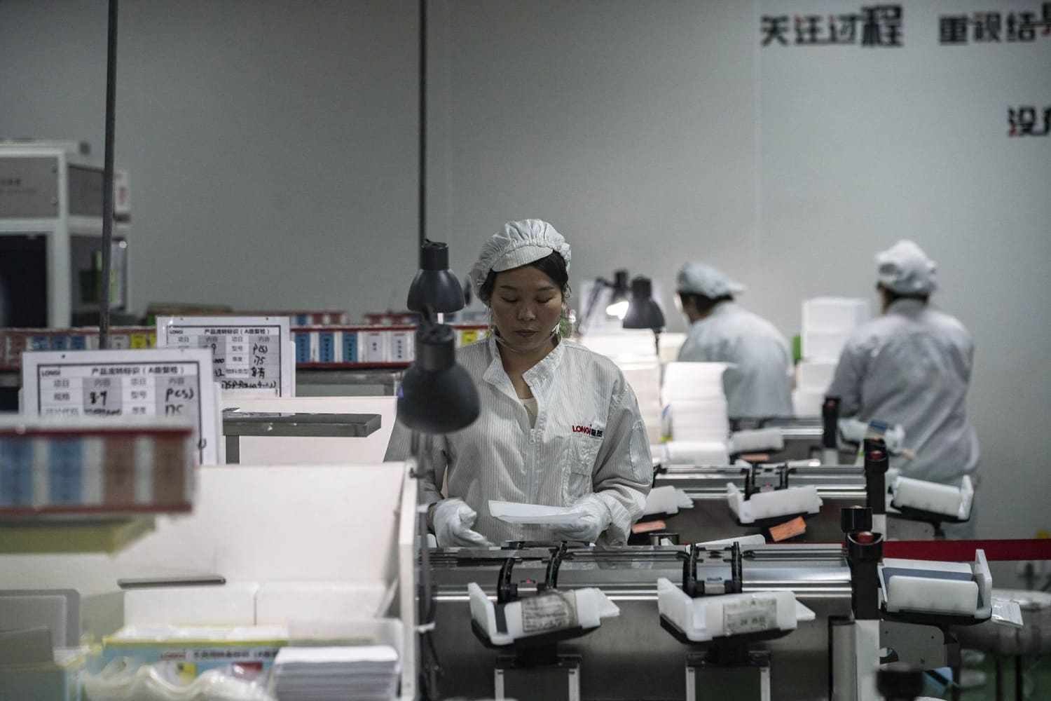 China Imposes Anti-Dumping Measures on Japanese Semiconductor Chemical Imports
