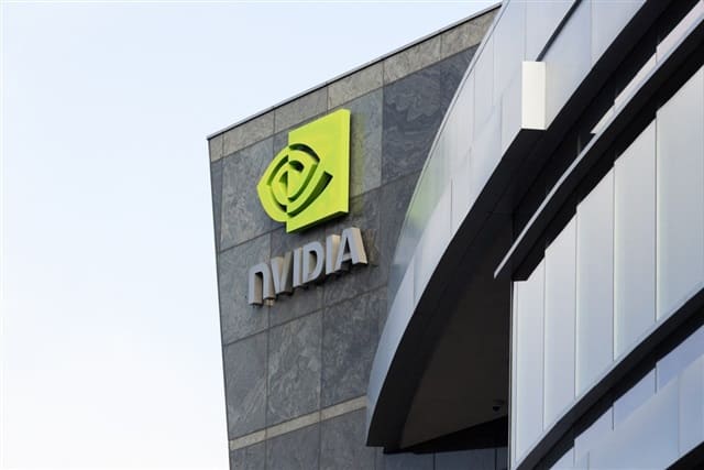 China Drafts National Liquid-Cooling Standard as AI Racks Near 1MW Power Draw