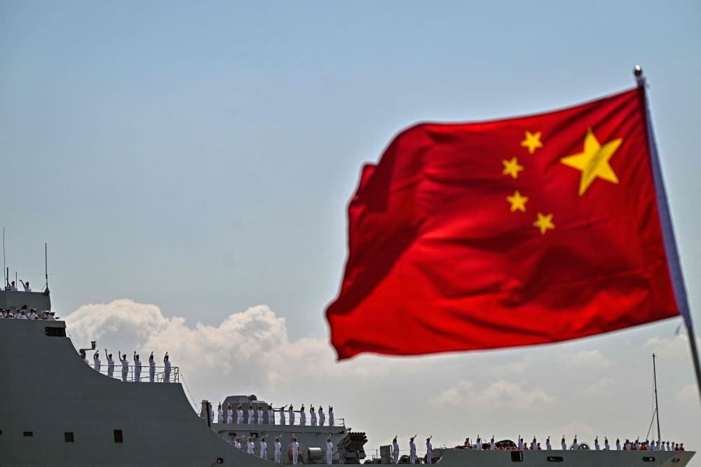 China's Manufacturing Index Holds Below Expansion Threshold for Second Month