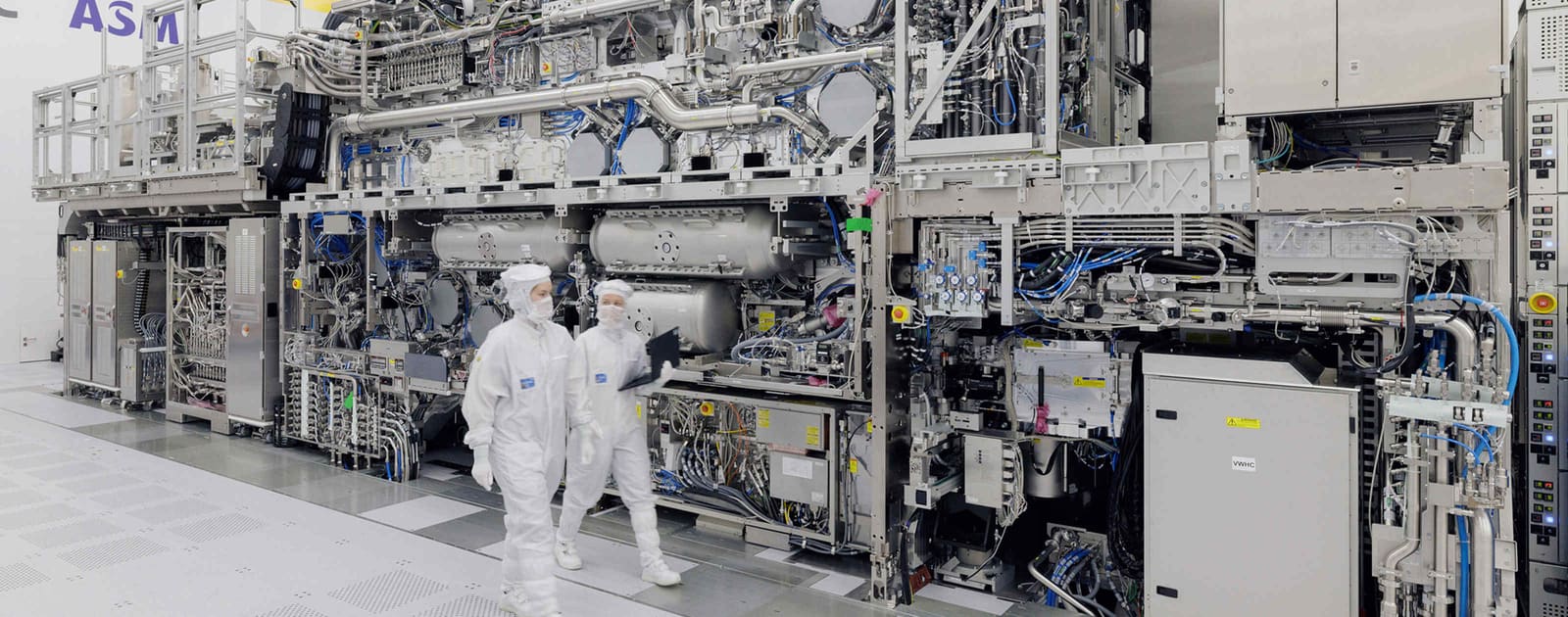 The Chip Tool Everyone Wants: TSMC, Samsung and Intel Race to Deploy High NA EUV