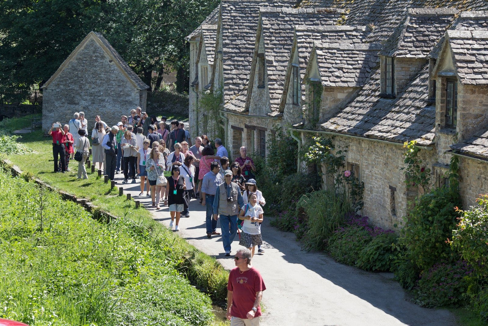 A Cotswolds Village Says No to New Cafes as Visitor Numbers Climb