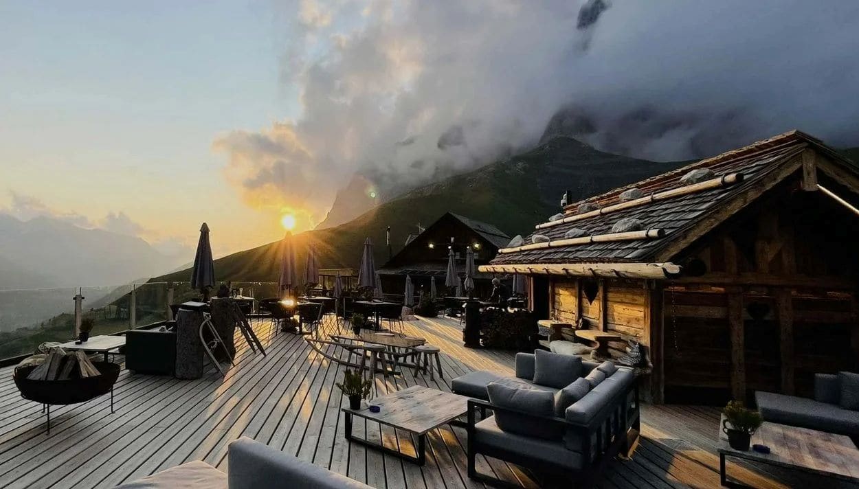A Doughnut Hike in the Dolomites Becomes a Warning About Viral Travel