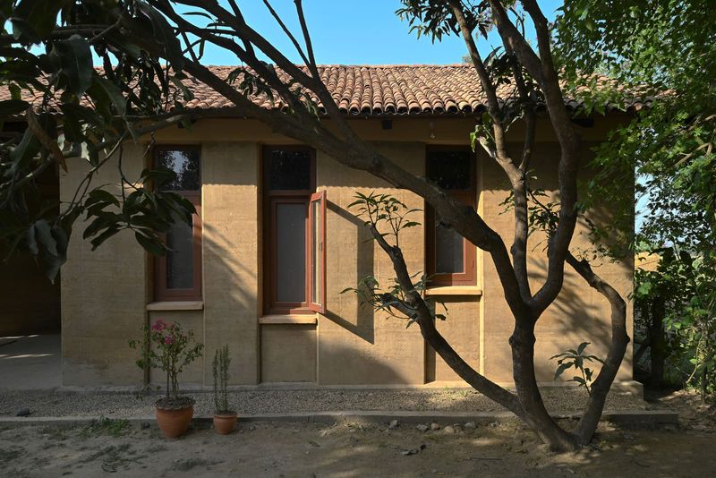 Earth, Reimagined: How a Nepal Lodge Reclaims Mud as a Modern Material