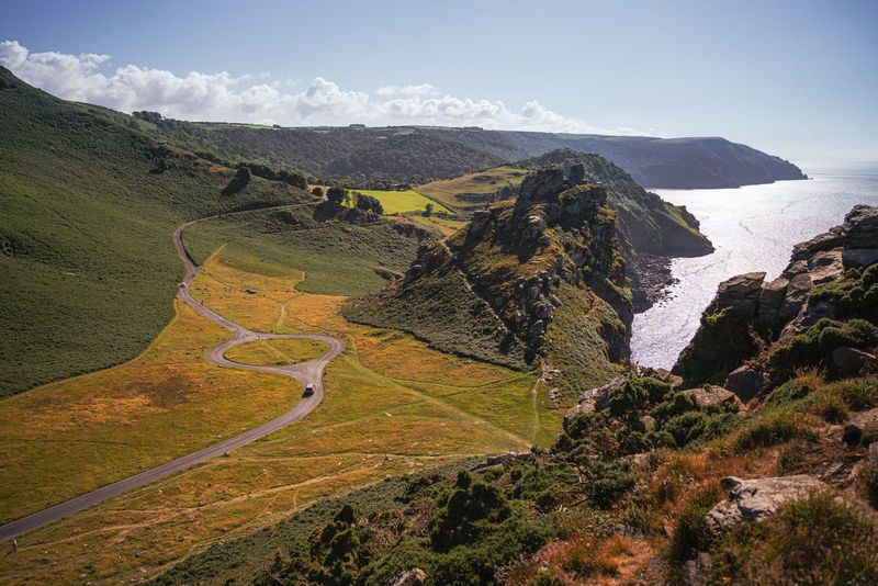 Exmoor Offers Visitors Discounts for Litter Picking and Wildlife Logging