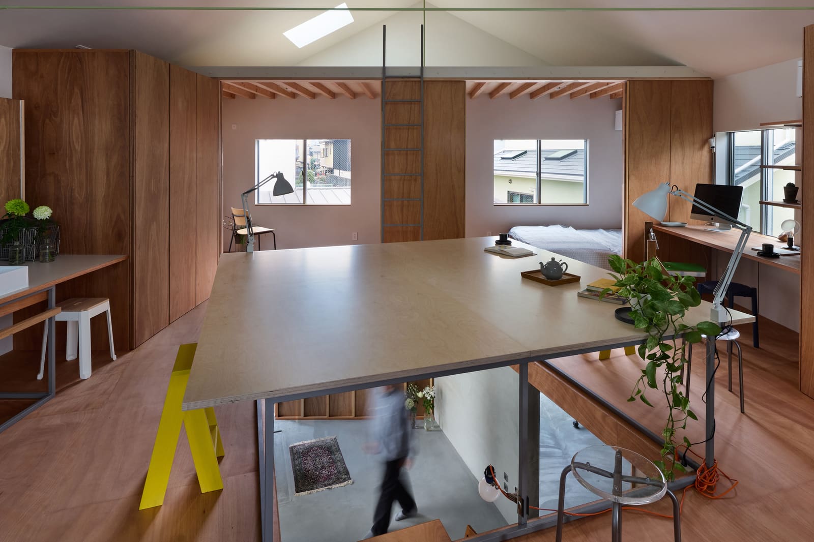 Finding Privacy in a Crowded Plot: A Kyoto Home Built Inward