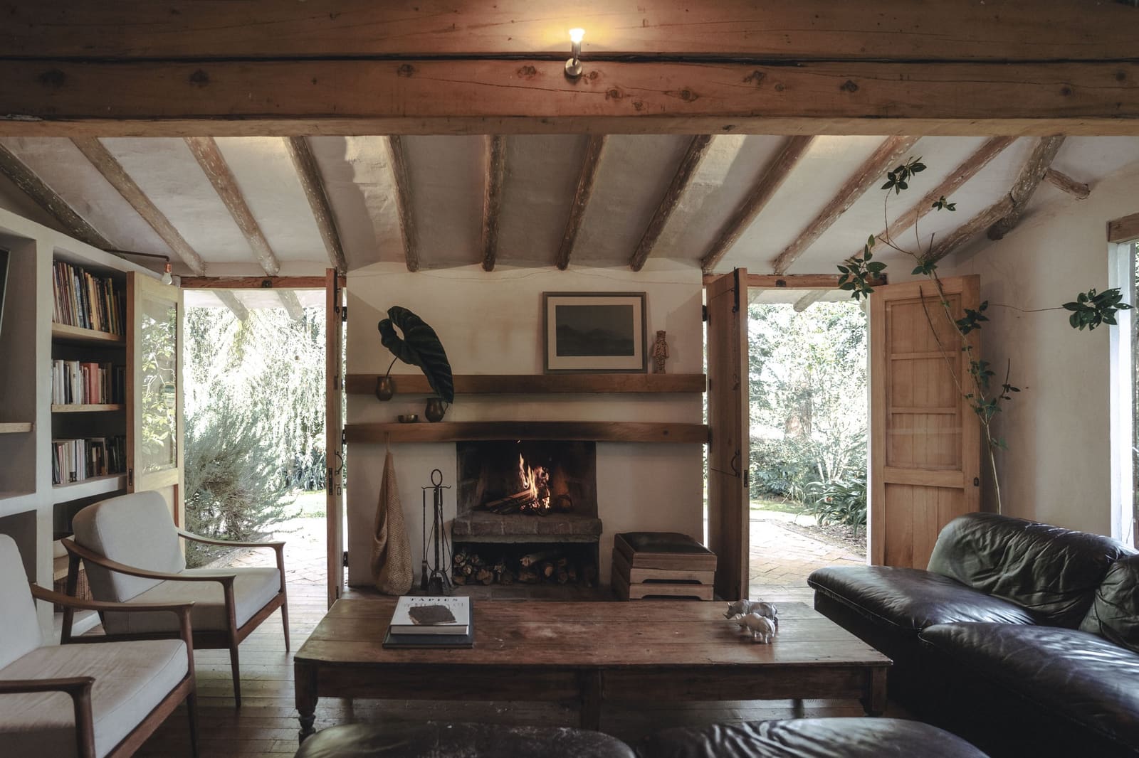 Finding a Studio's Voice Through One Colombian House