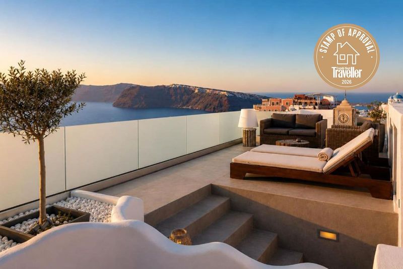 Stays & Hotels · Santorini