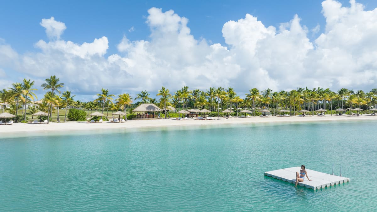 The Fortnight Minimum: How Holiday Bookings at Top Hotels Are Reshaping Winter Travel