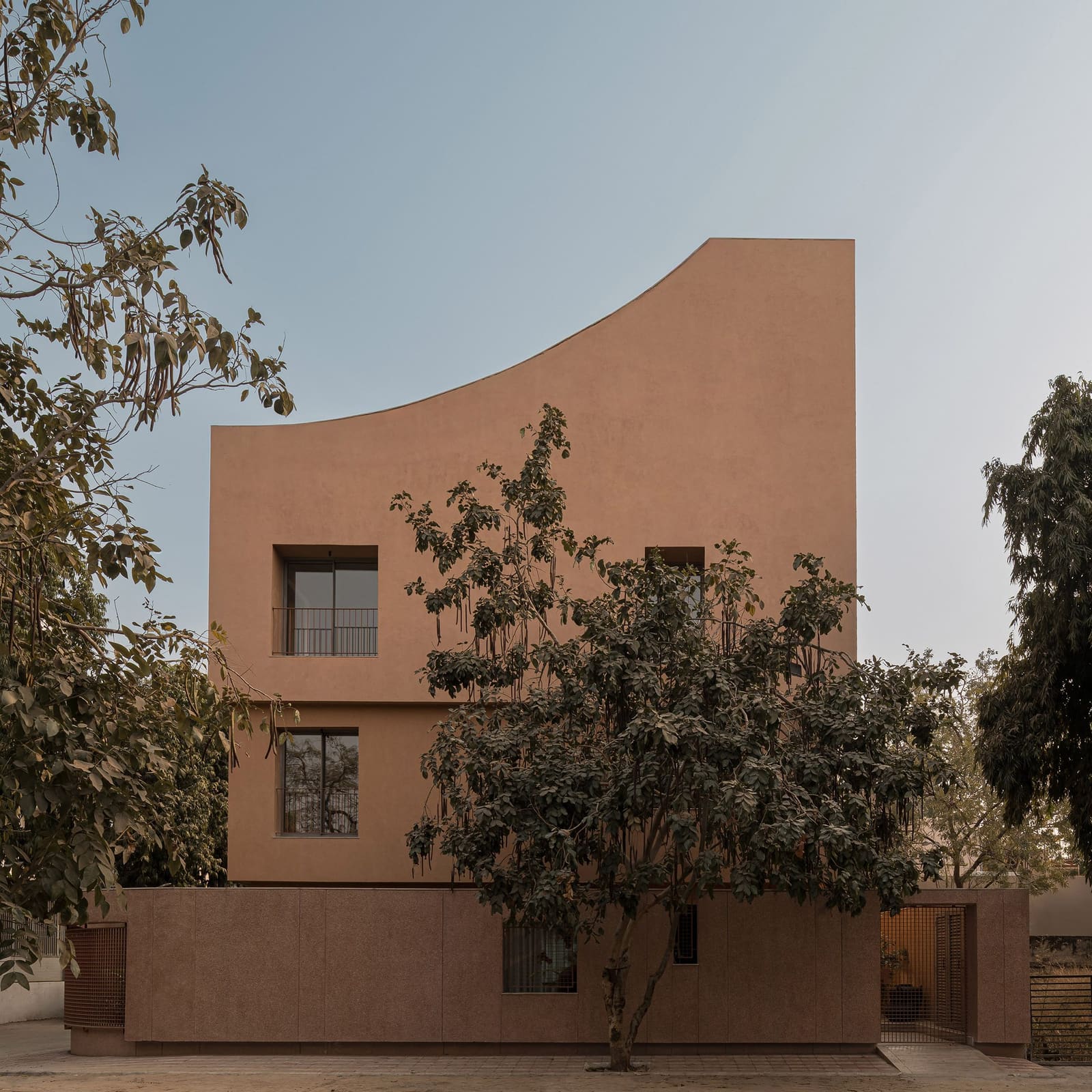 How a Four-Story Urban House Reinterprets Ahmedabad's Courtyard Heritage