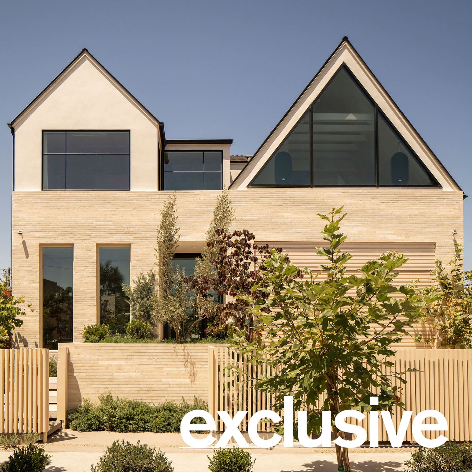 How Gabled Rooflines and Biophilic Design Shape a Culver City Residence