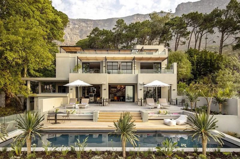 Where the Mountain Meets the Atlantic: A Cape Town Hotel Reckoning