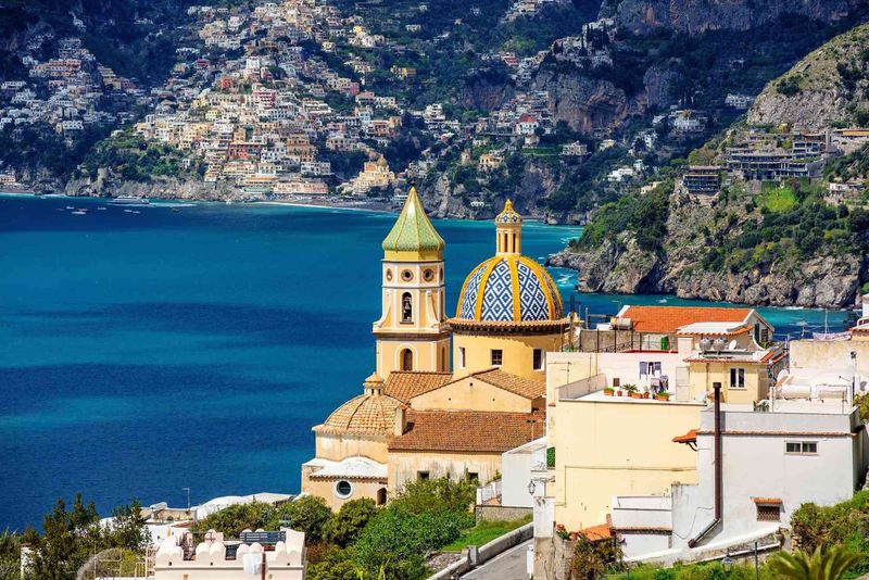 Where Waves Meet Wanderlust: Beach Villages That Linger in Memory