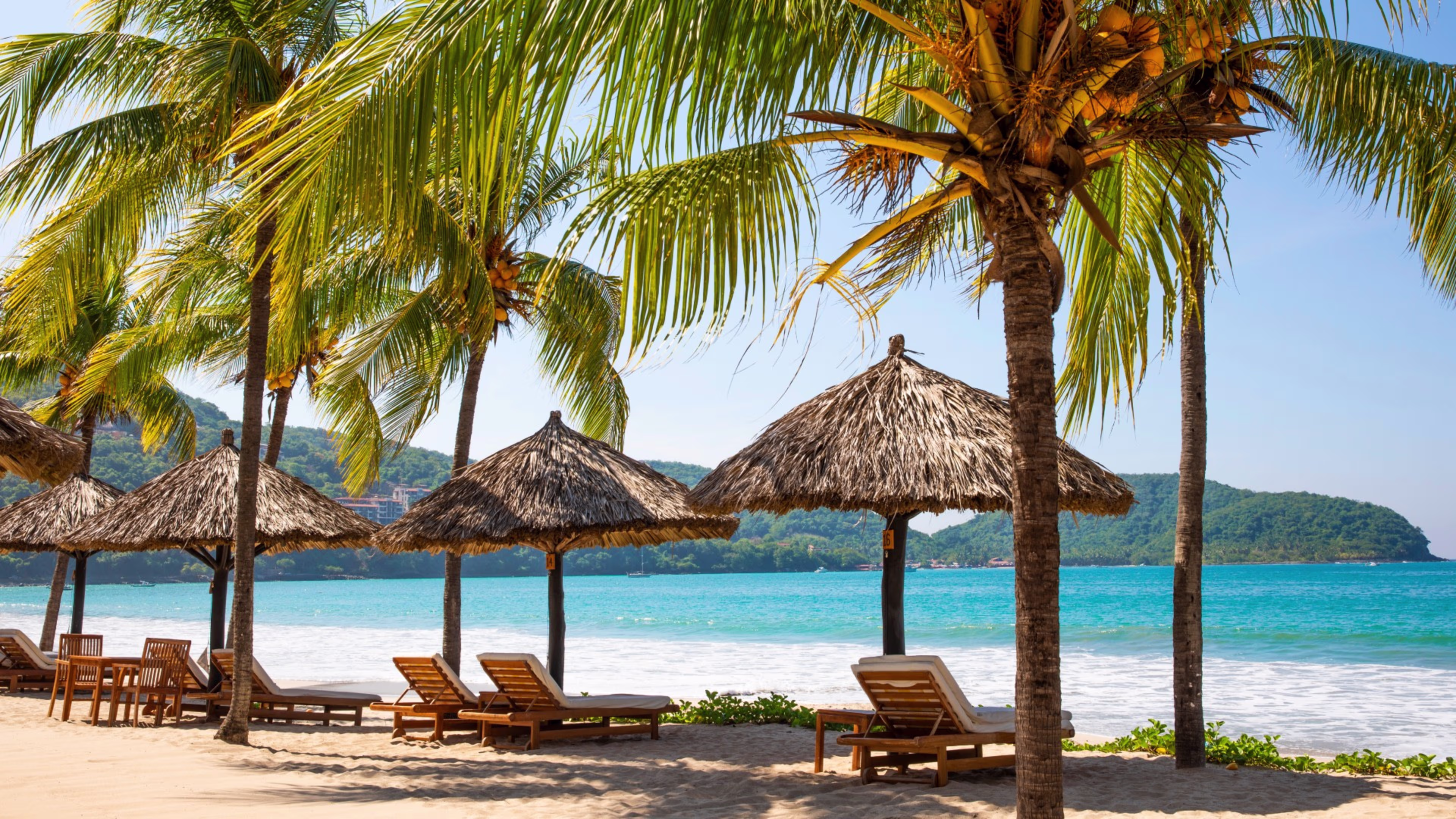 The World’s Most Pristine Shores: 10 Countries Where Crystal Waters Meet Impeccable Sand