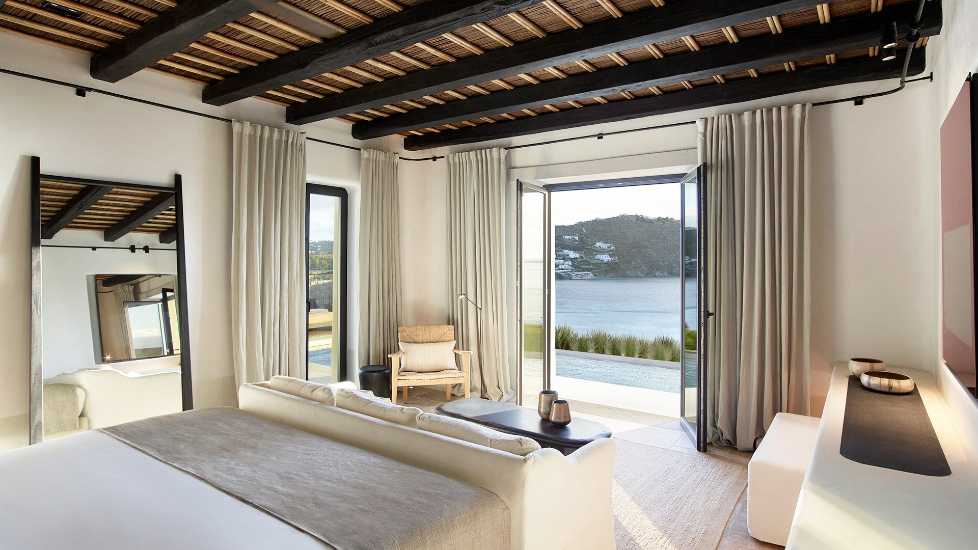 Kalesma Mykonos: A Quiet Escape Above The Aegean