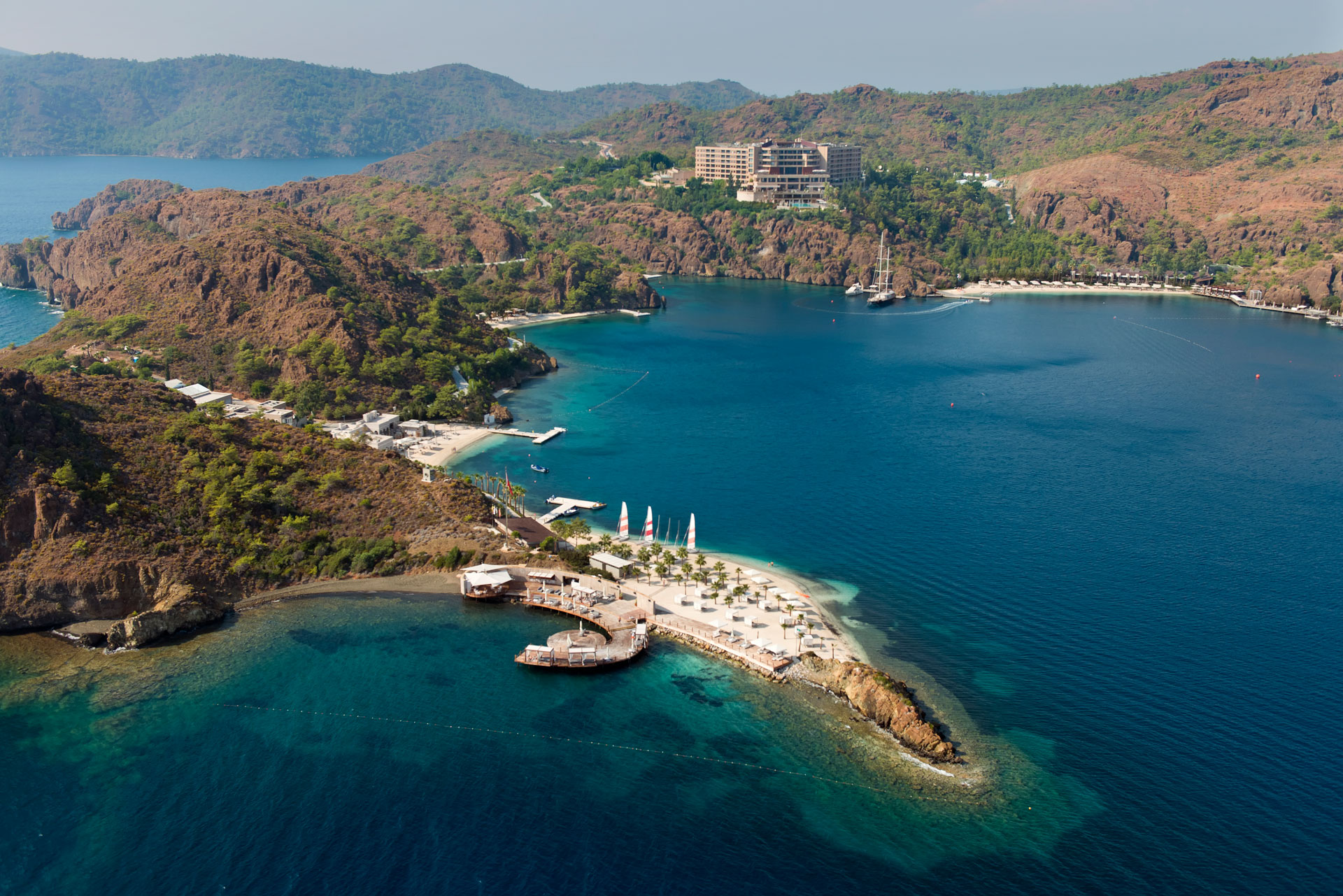 The World’s Most Pristine Shores: 10 Countries Where Crystal Waters Meet Impeccable Sand