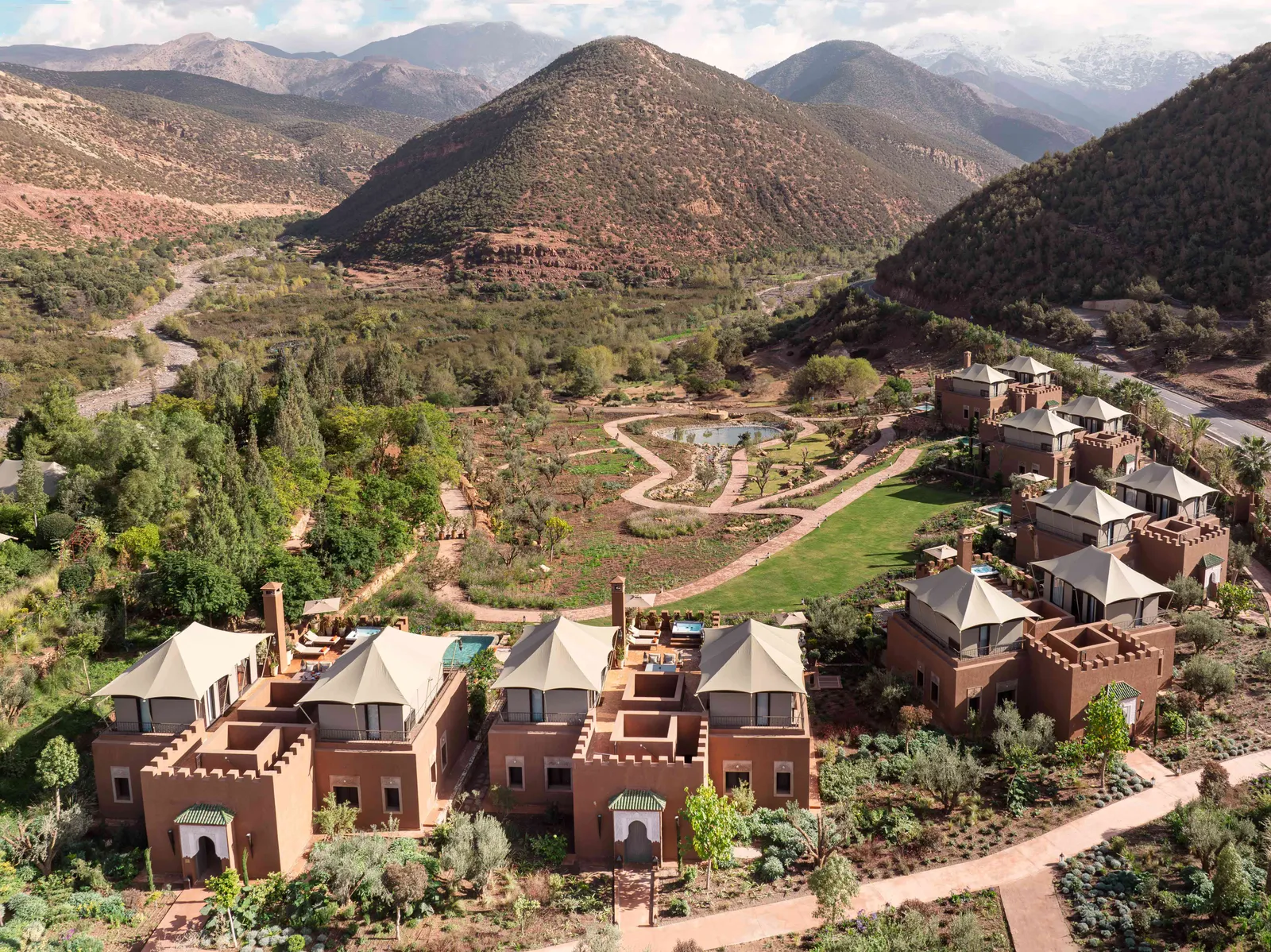 Mountain Retreats Reimagined: Elevated Escapes Around The World