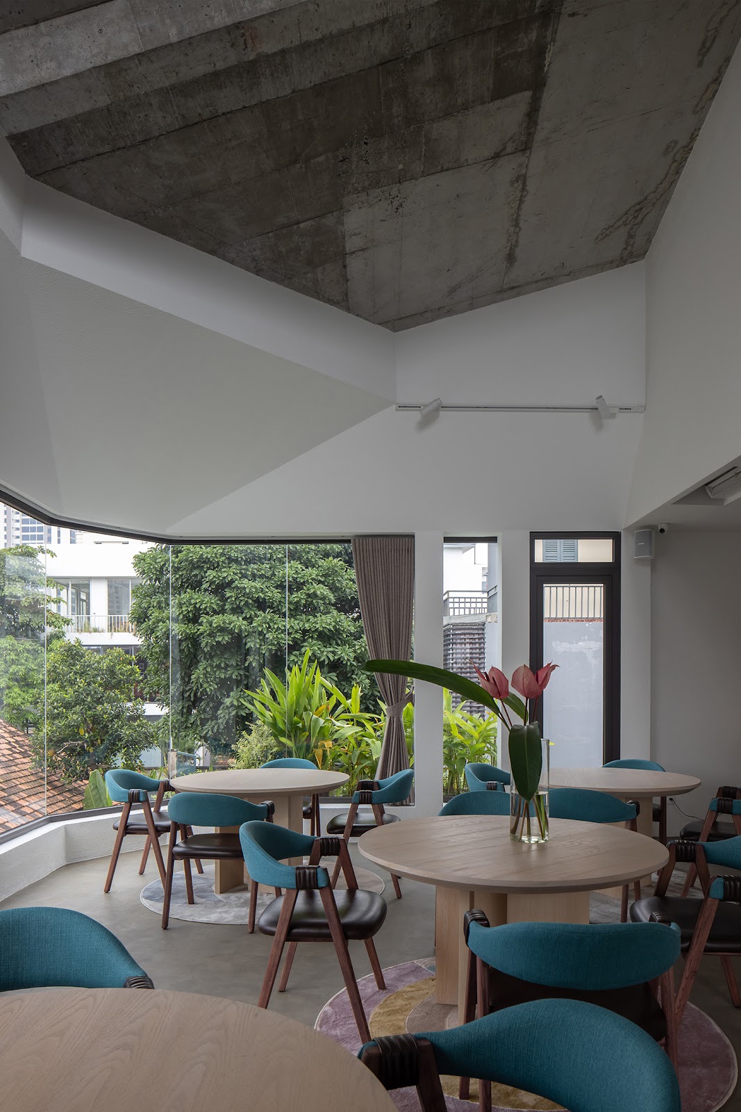 CieL Dining: A Quiet Revolution Beneath Saigon’s Sky