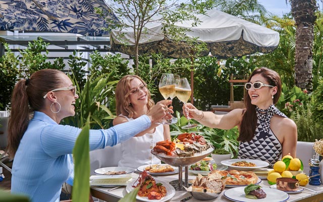 In Singapore, Brunch Now Lasts Until Sunset
