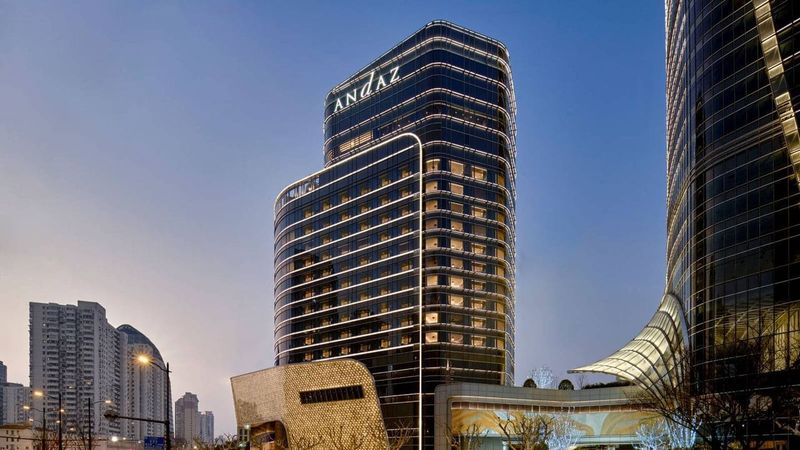 Where Old Shanghai Lives On Inside a Modern Tower