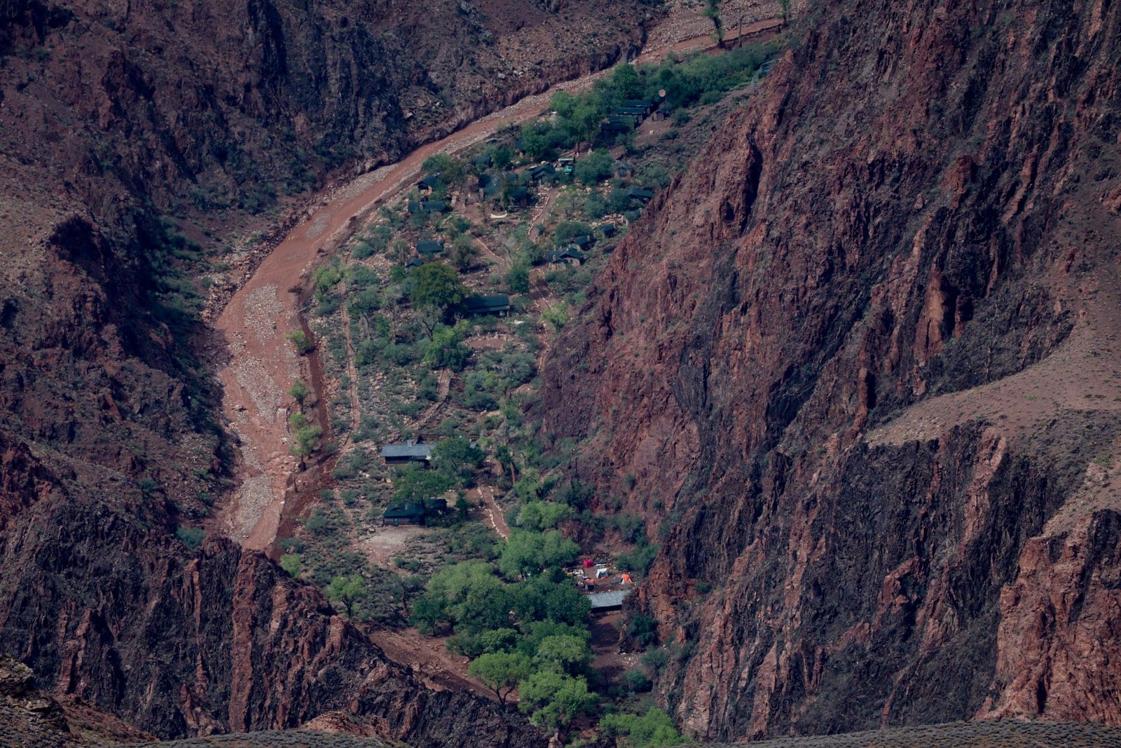 Grand Canyon Shuts All South Rim Hotels After Flash Floods Kill Two