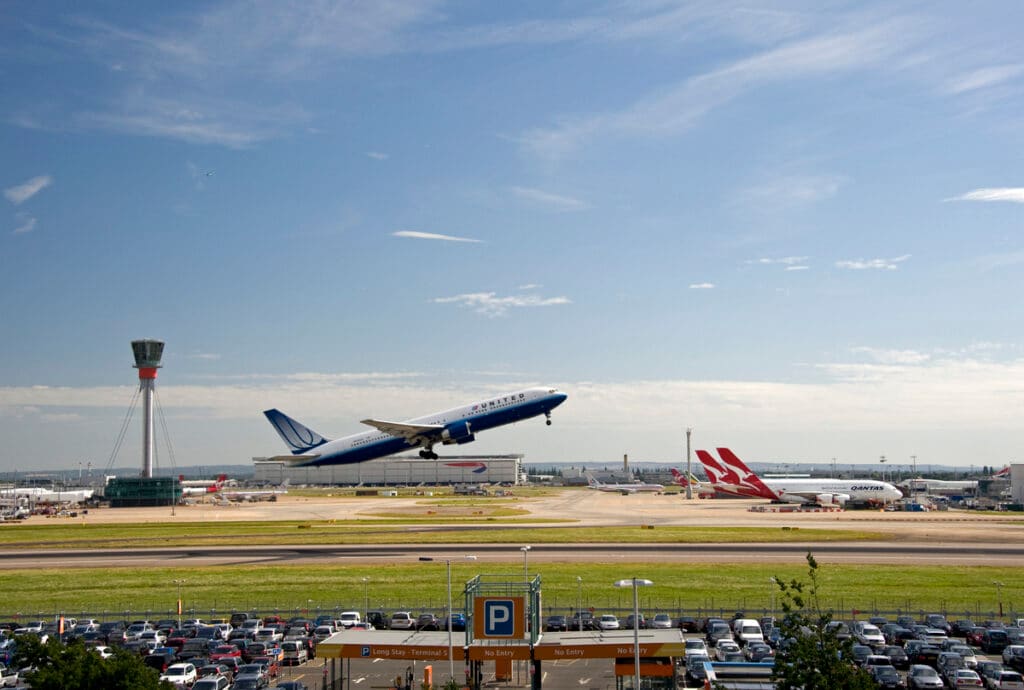 Heathrow Hits Peak Summer Traffic as Capacity Debate Intensifies