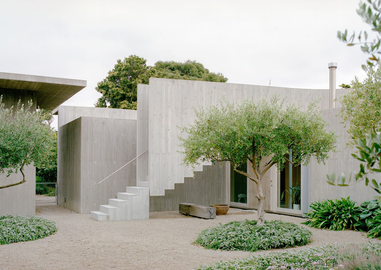A House Built to Weather Generations on Port Phillip Bay