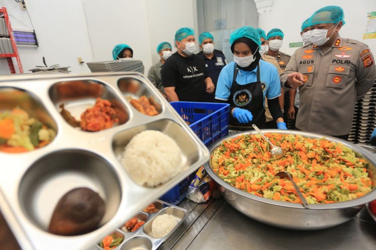 Indonesia's Free Meal Program Wastes Up to 120 Million Packages Weekly