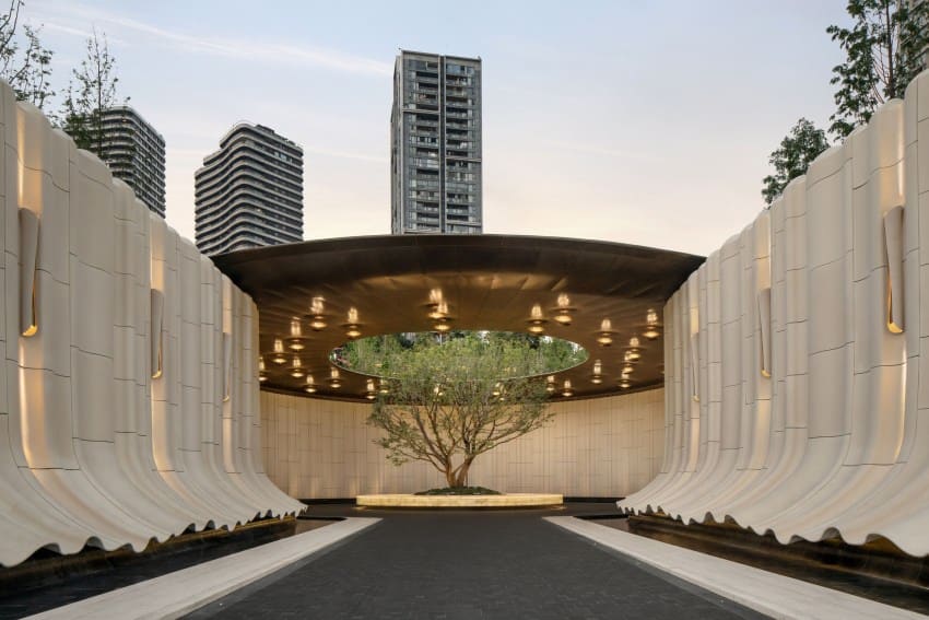 Inside a Clubhouse Where Sequence Shapes Social Space