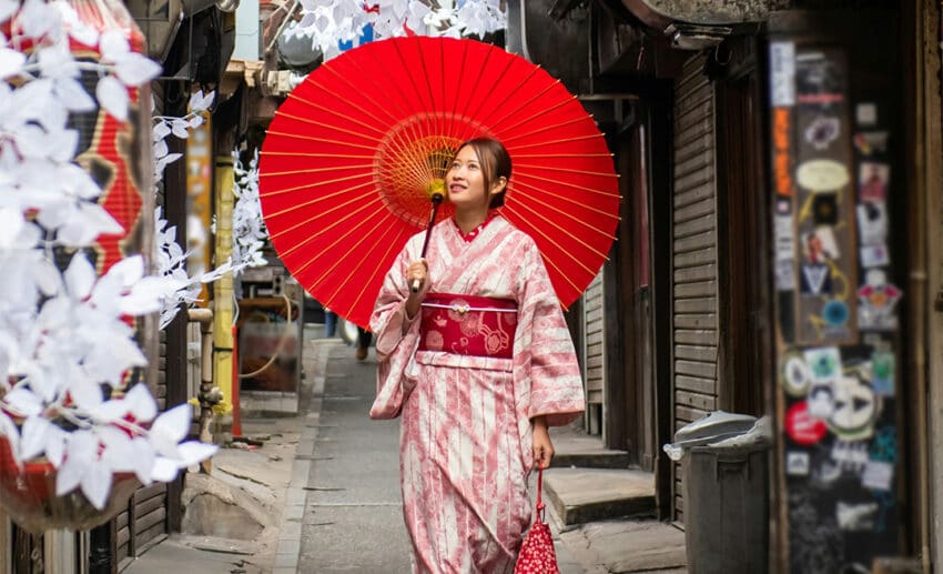 Japan Shifts Tax-Free Shopping to Departure Gates