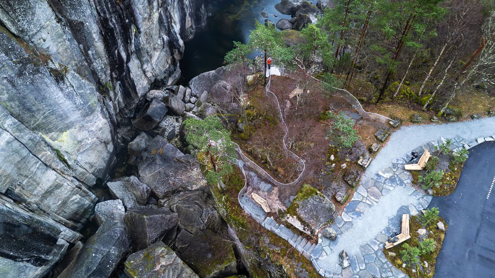 When Infrastructure Meets Memory: A Norwegian Gorge Gets a Modern Resting Point
