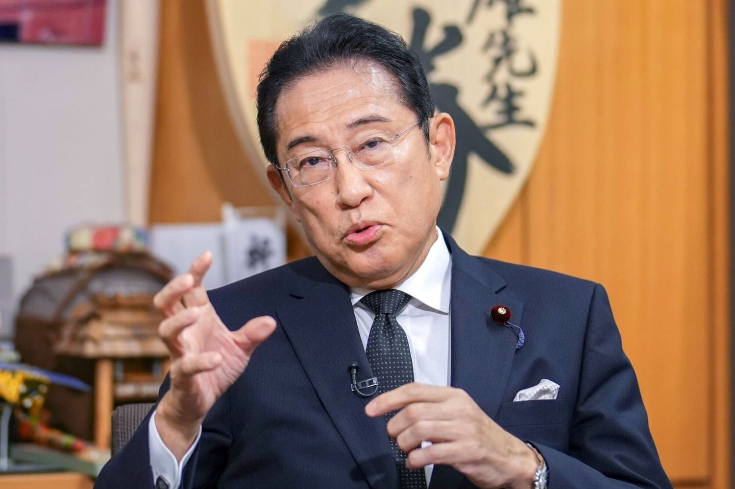 Kishida Calls for Bold Growth Strategy to Reverse Yen Weakness