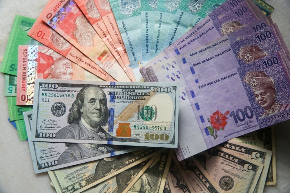 Malaysia's Ringgit Gains Ground as US Labor Data Disappoints