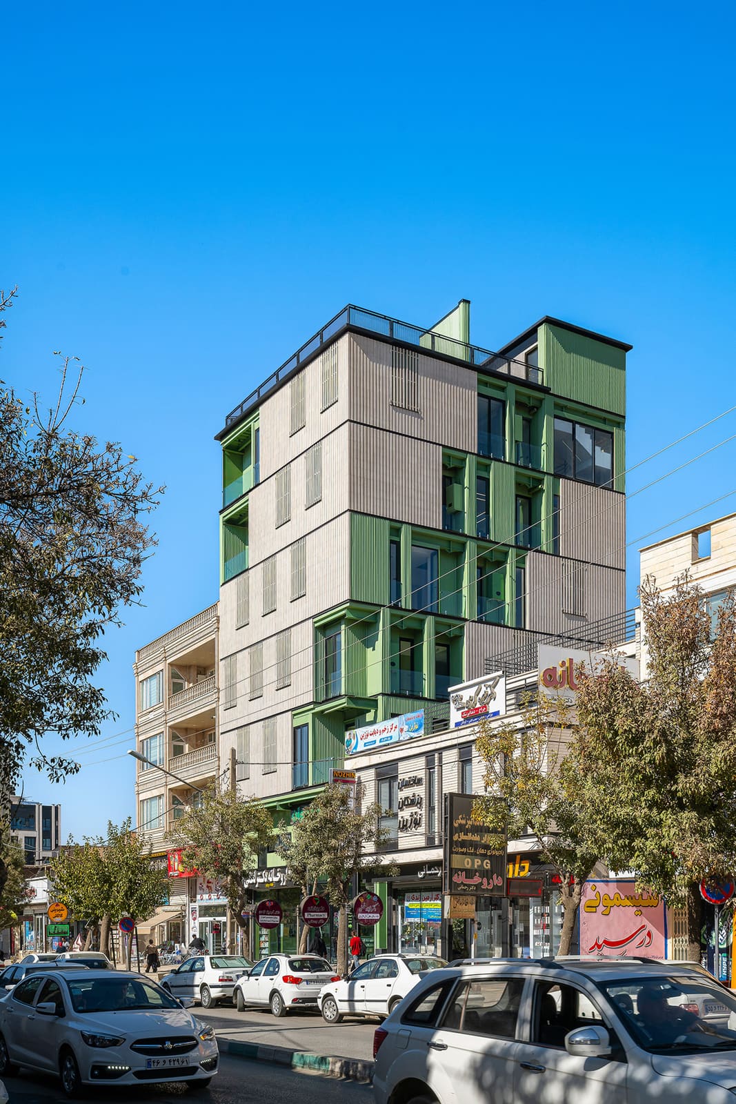 How a Medical Clinic in Marivan Rethinks Healthcare Architecture at Urban Scale