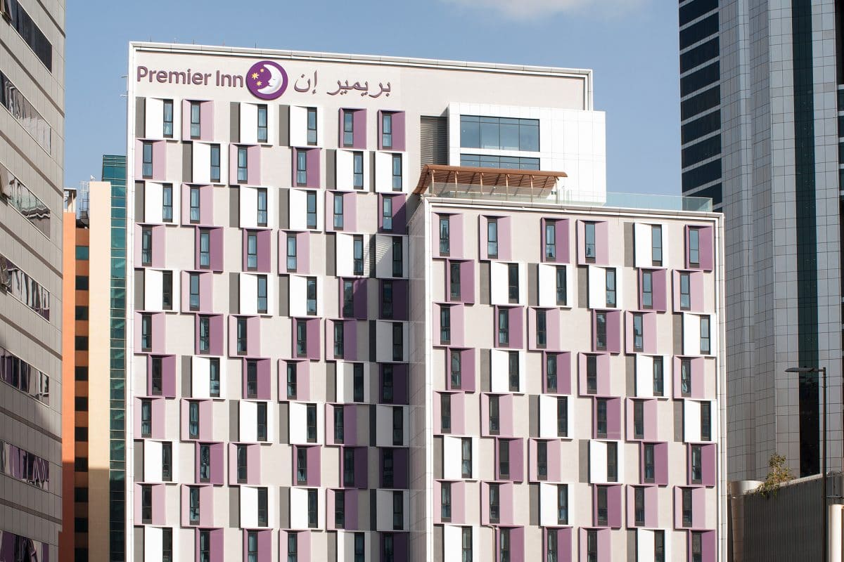 Mid-Market Hotels Weathered Gulf Conflict Better Than Luxury Properties