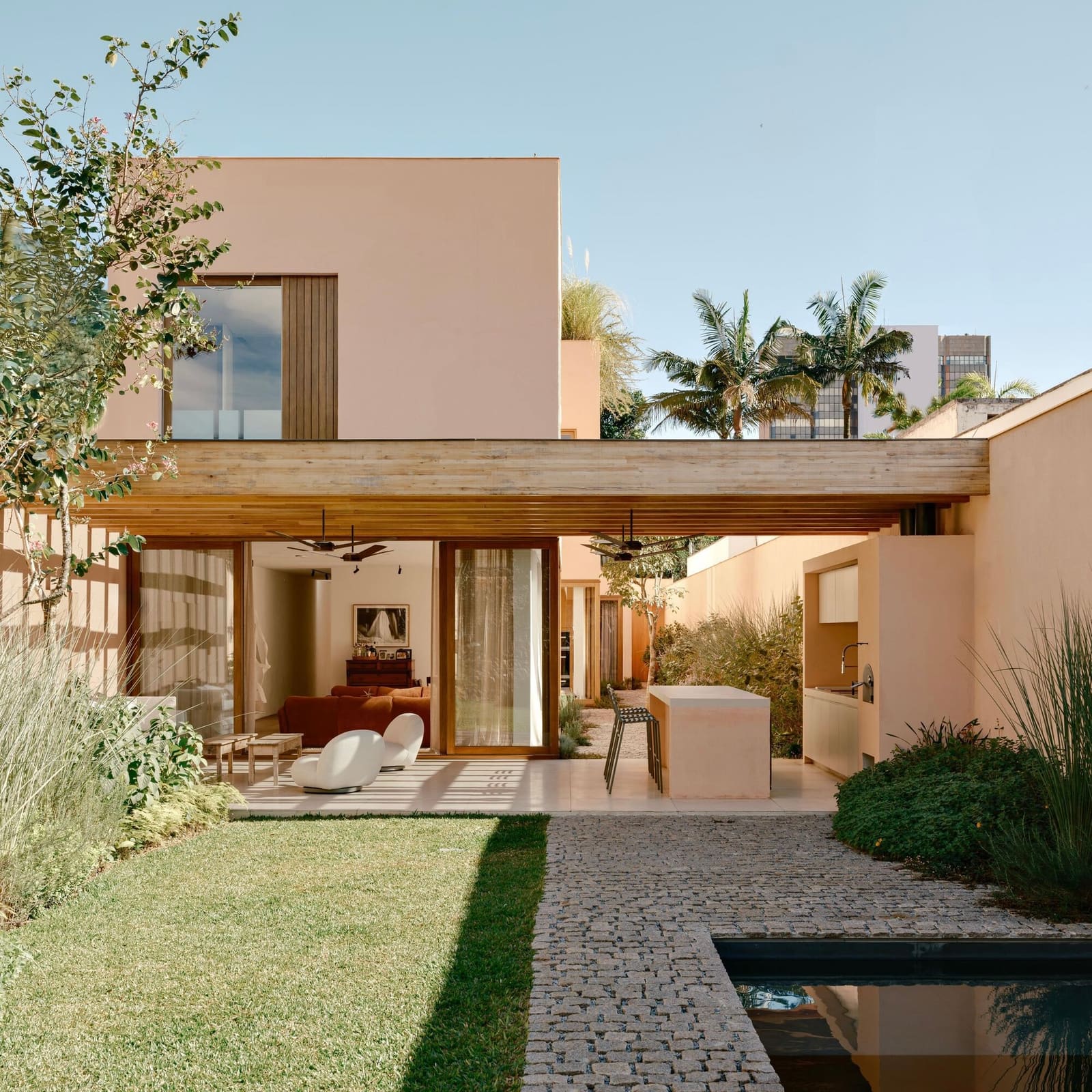 How a Narrow Urban Lot Can Shape a Home's Social Life