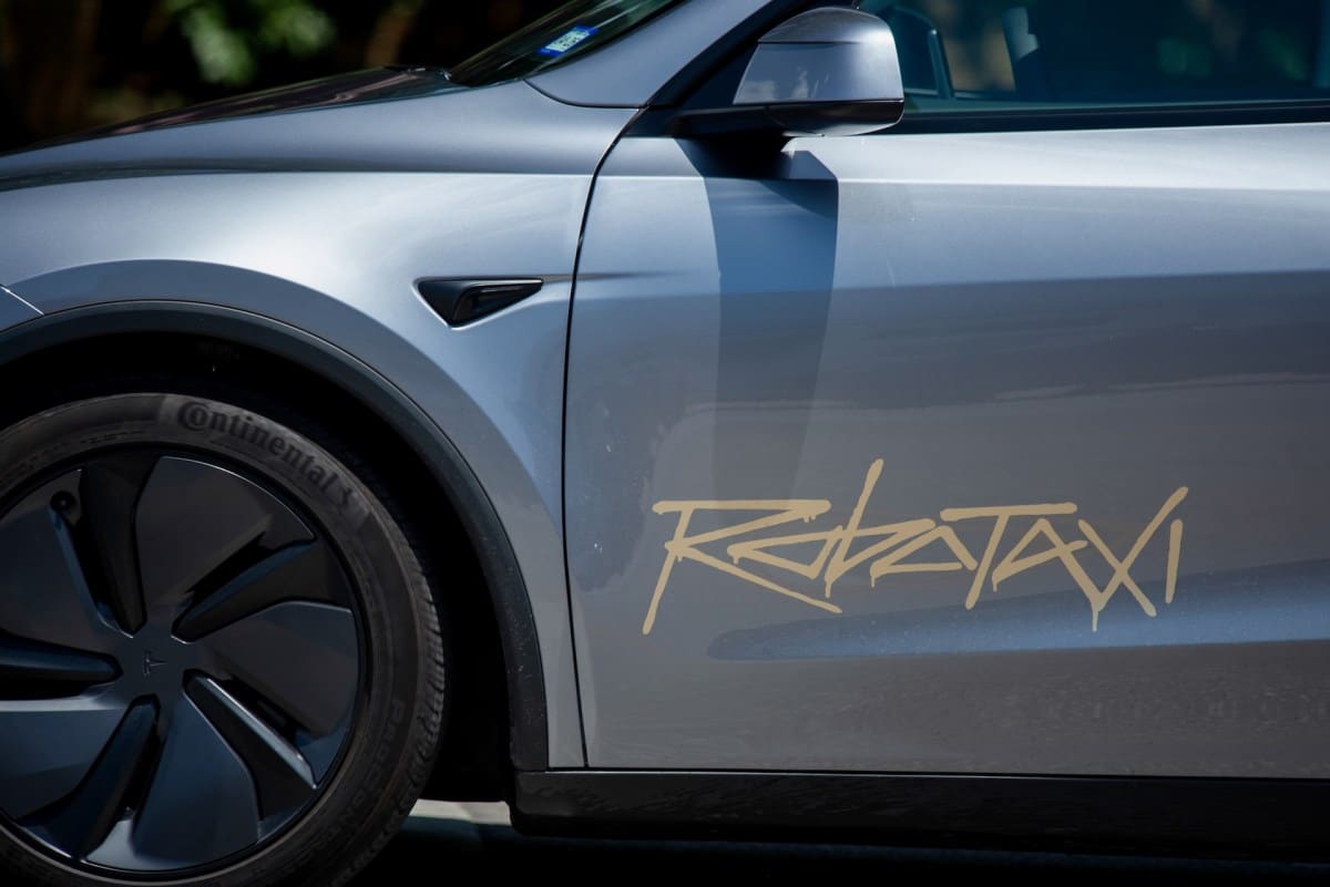 Nevada Greenlights 8,000 Robotaxis as Tesla, Waymo, and Uber Converge on Vegas