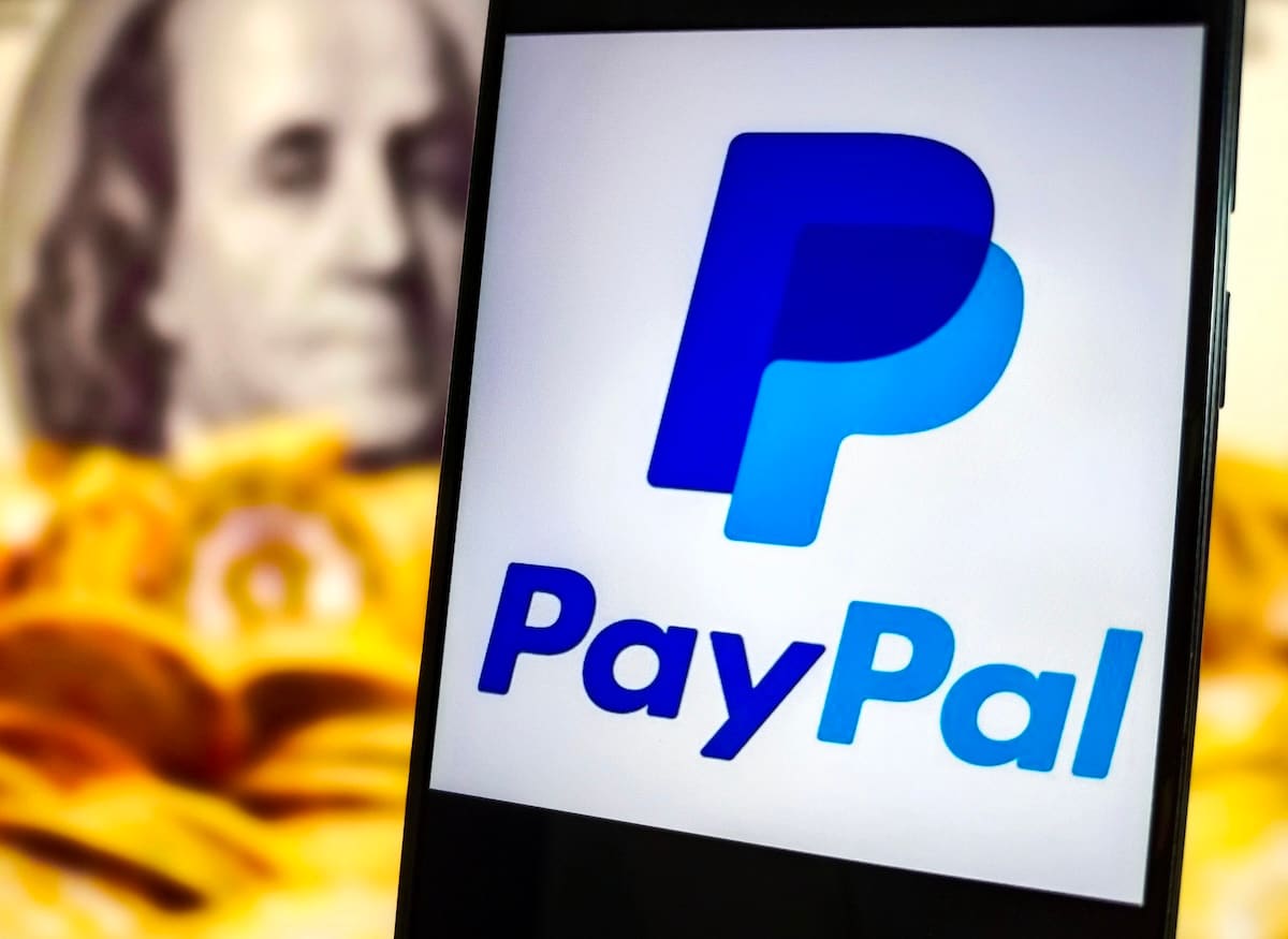 PayPal Weighs $53 Billion Bid as Stripe and Advent Push Forward