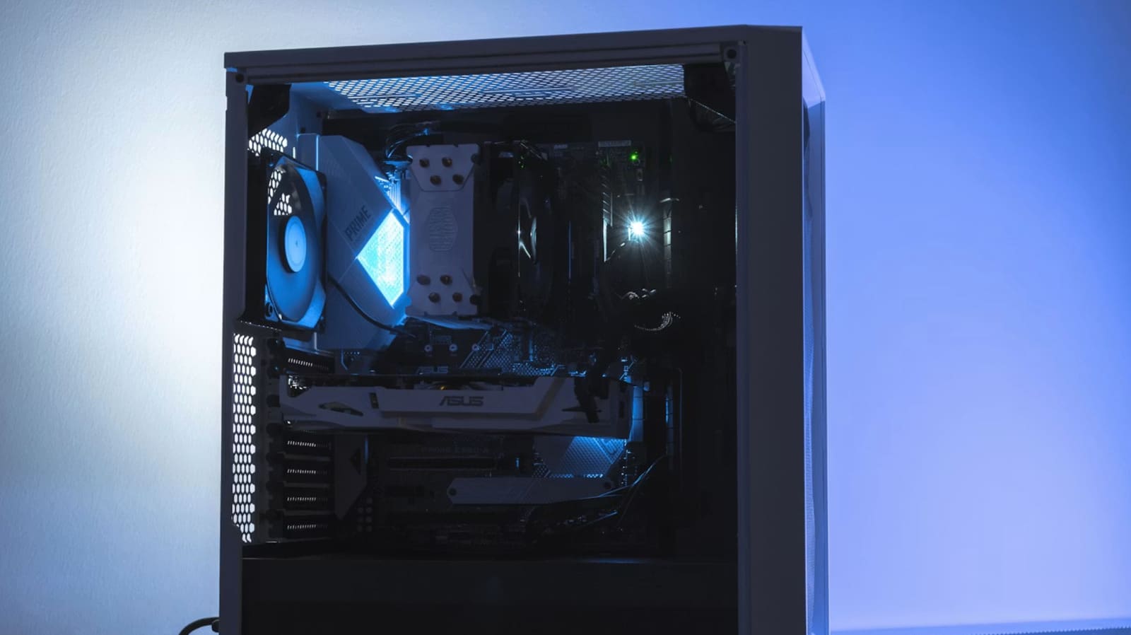 PC Shipments Drop as Memory Shortage Pushes Prices Higher