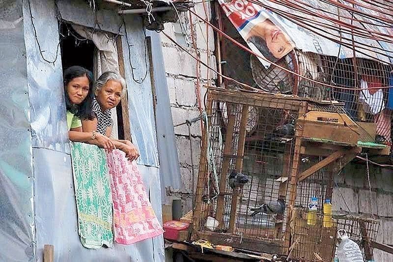 Philippines Cuts Poverty Rate to Single Digits for First Time