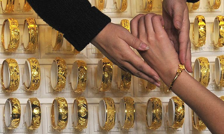 Physical Gold Deliveries Surge at Hong Kong Exchange