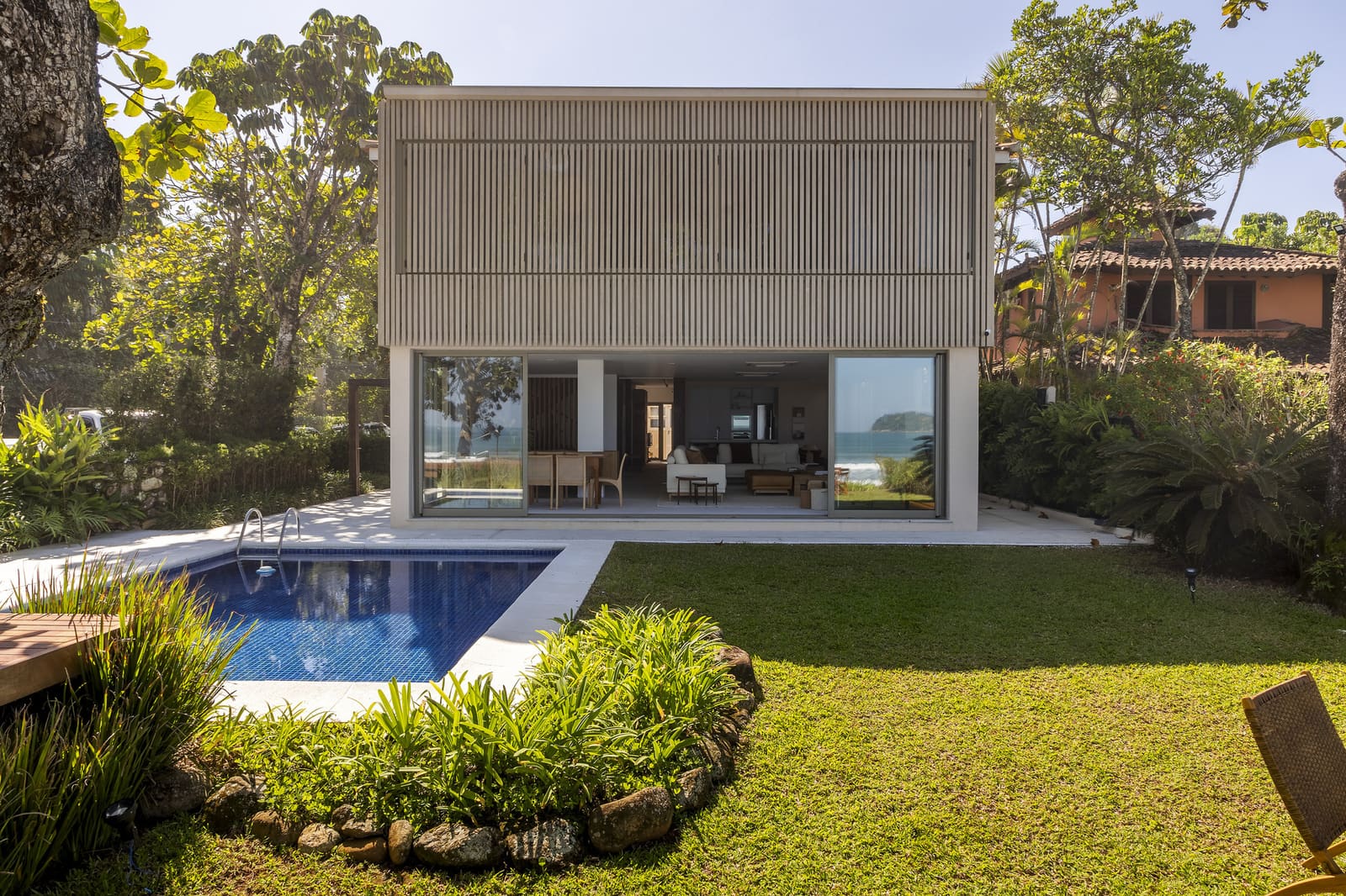 Remaking Memory: A Family Beach House Finds Its Second Act