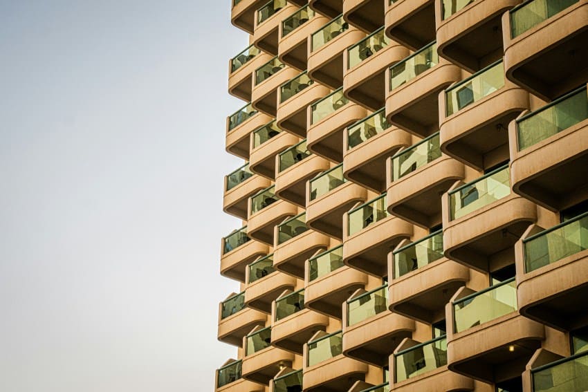 Rethinking the Balcony as Inhabitable Architecture